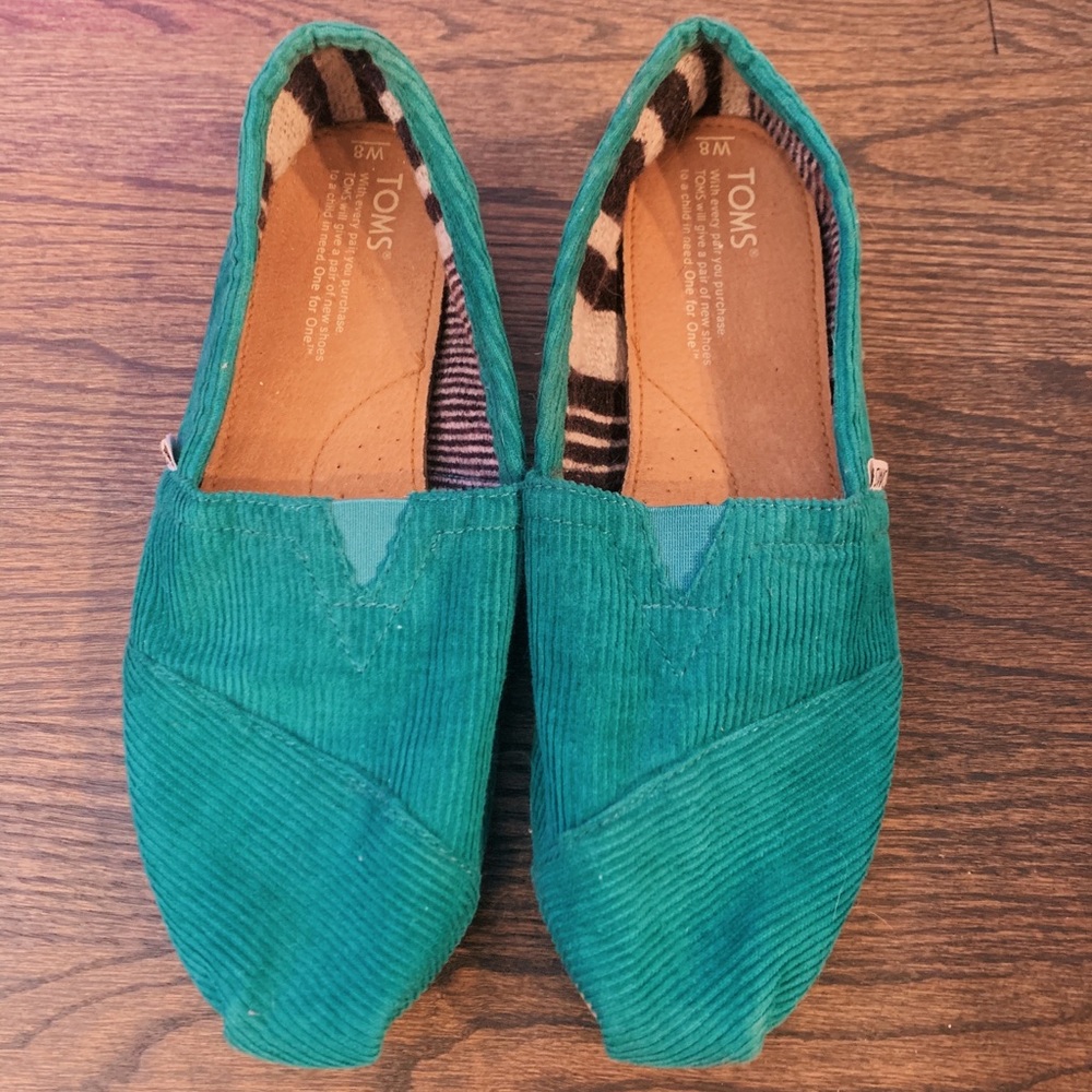 NWOT Toms